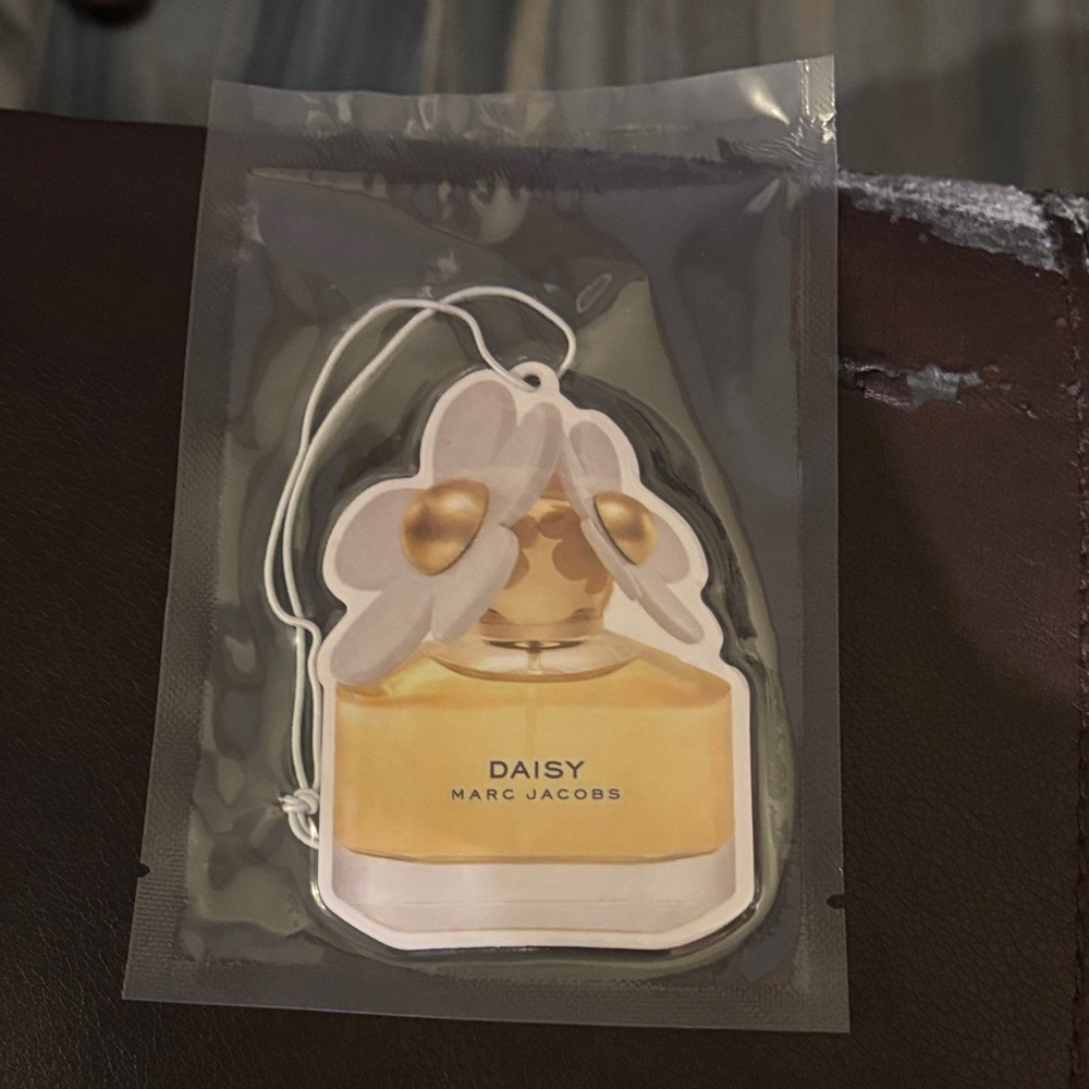 Marc Jacobs Daisy Floral Air Freshener